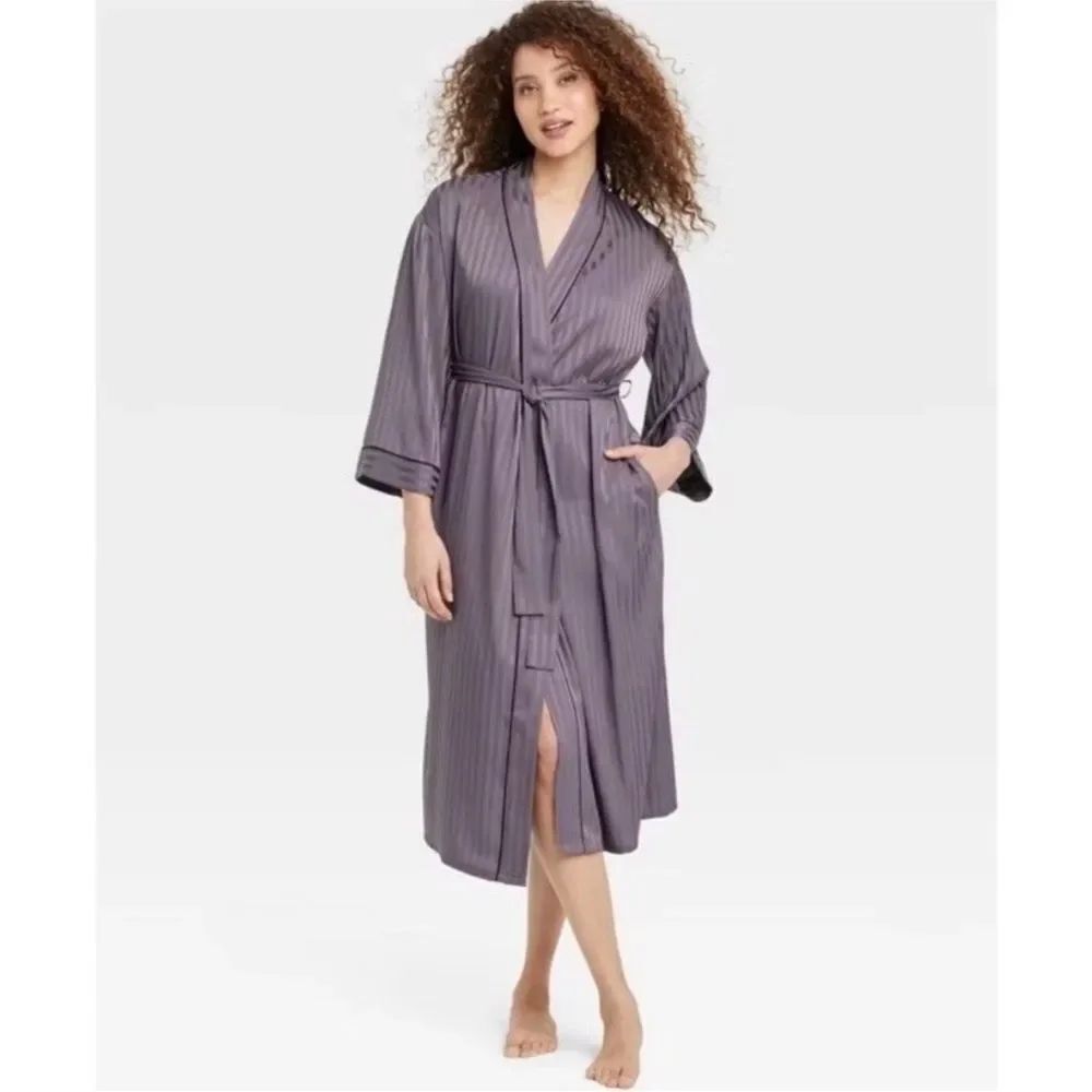 Auden Long Satinâshadow stripe robe XS/S NWT